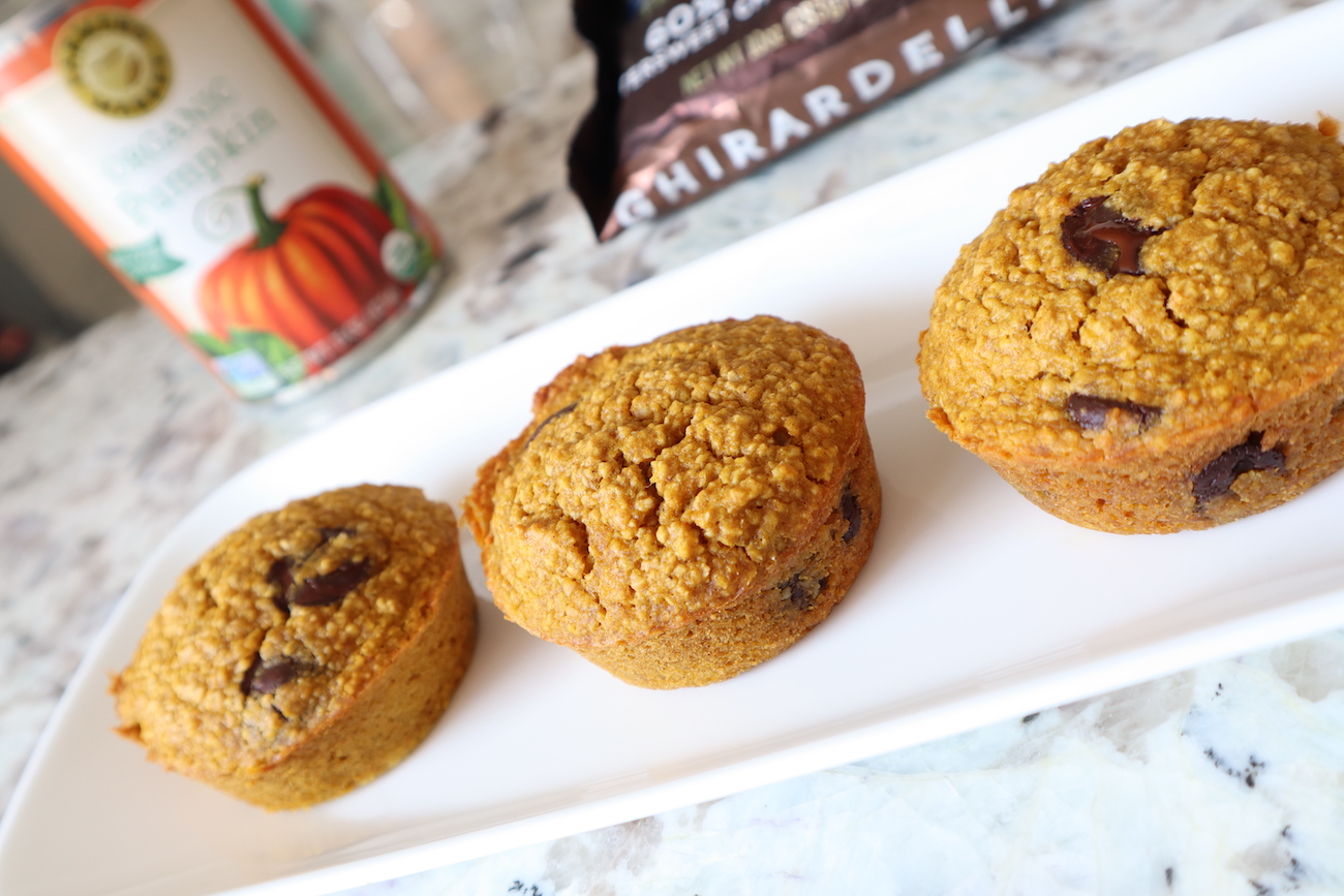healthy chocolate chip pumpkin muffins