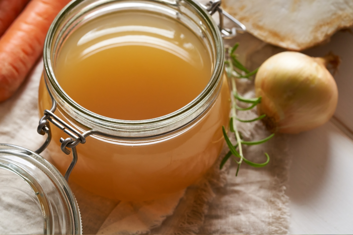 Instant Pot Chicken Bone Broth